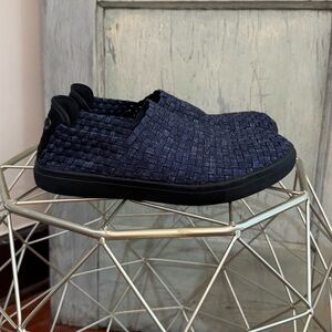 Bernie Mev flats Blue Slip on no tie size 39/9